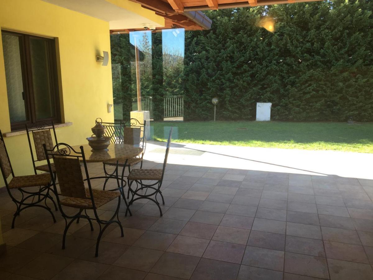 Villa Althea Ronago Kültér fotó