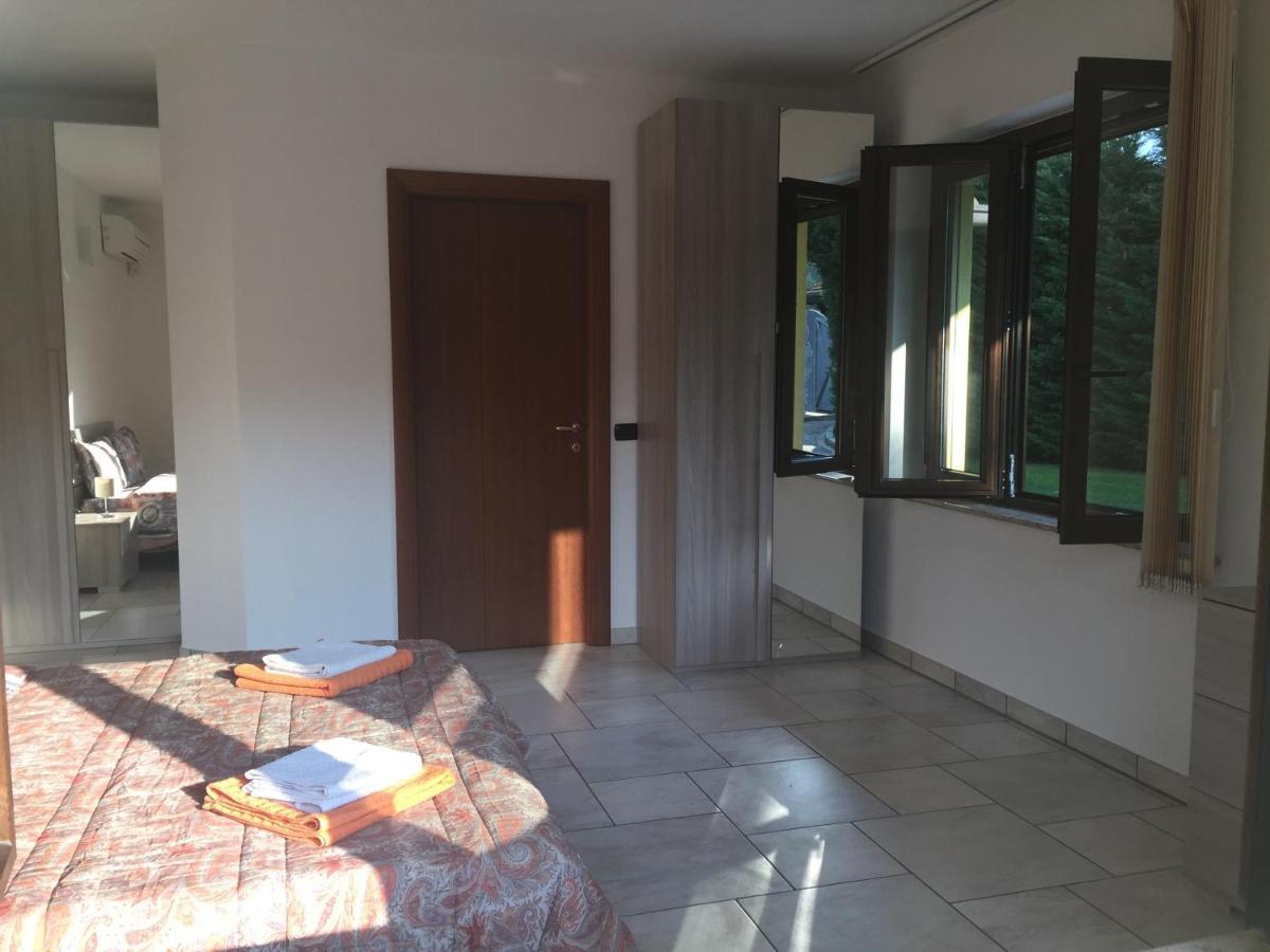Villa Althea Ronago Kültér fotó