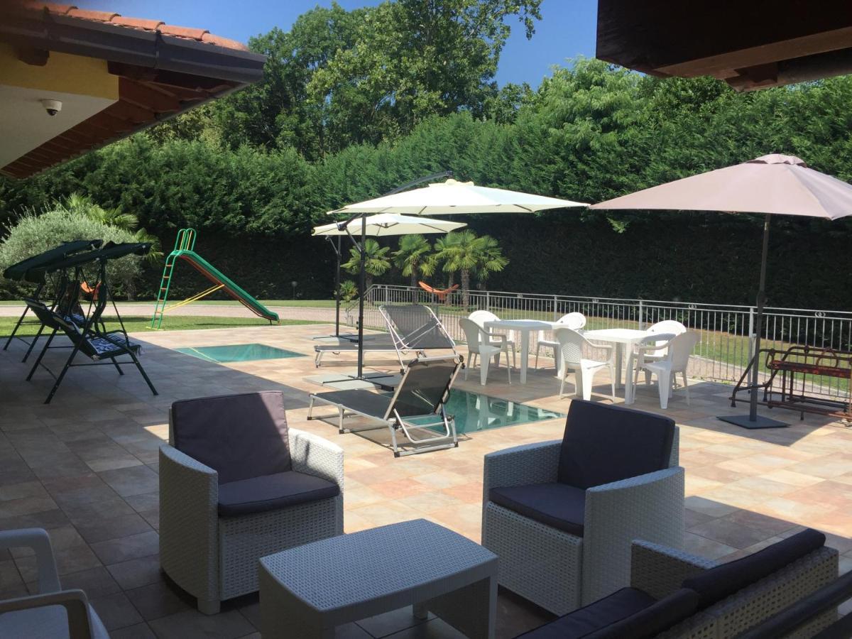 Villa Althea Ronago Kültér fotó