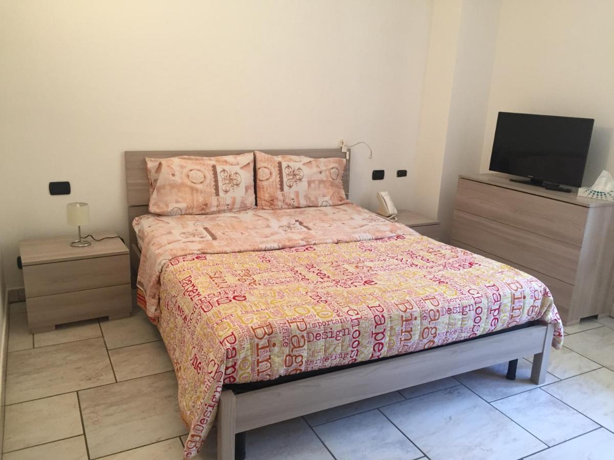 Villa Althea Ronago Kültér fotó
